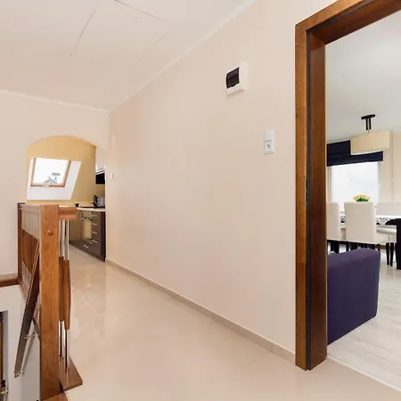 House Bursztyn - Nature, Relax & Terrace By Renters Kołczewo